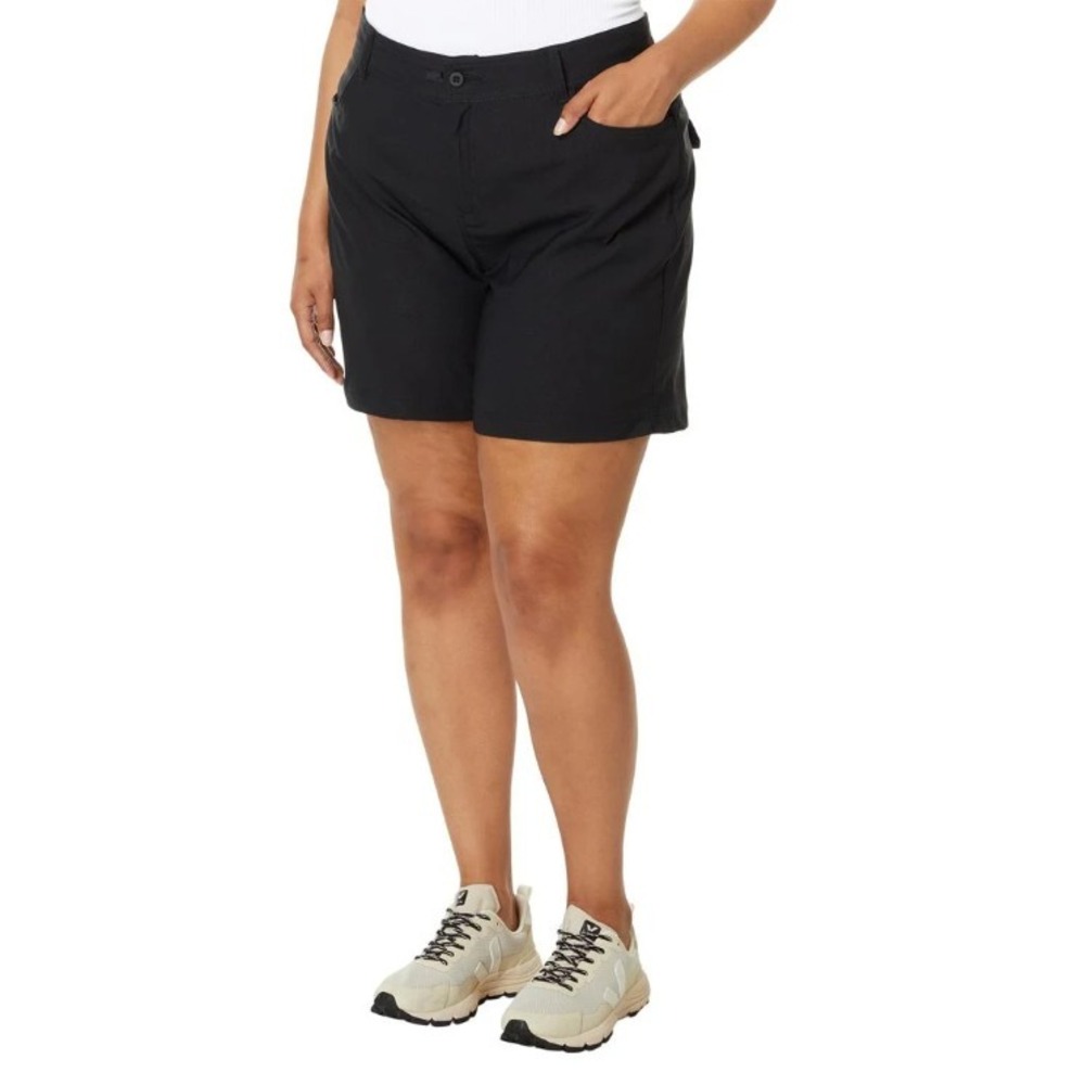 prAna® Women's SIZE 22 W Halle Short II™ Plus Size 7" Shorts in Black